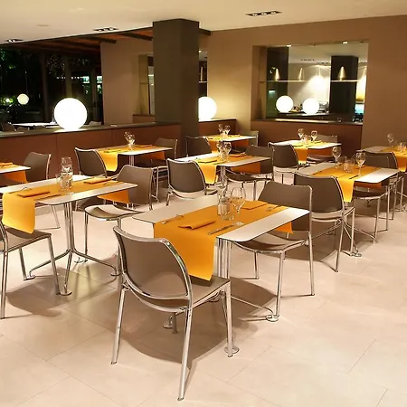 白玉兰酒店 - 仅限成人 酒店